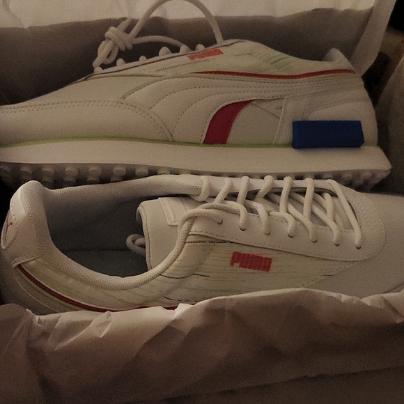 Puma - Picture 3 of 3